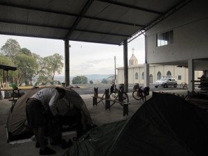 Camping bei der katholischen Kirche in Irati