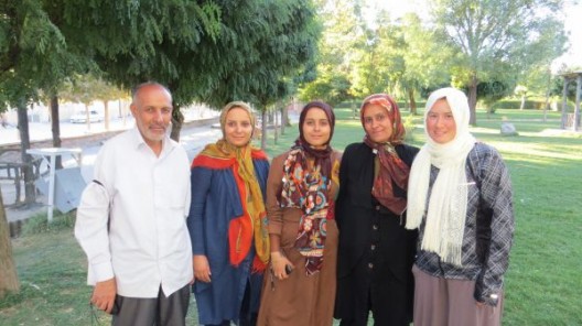 von Links: Hosein, Mohadeseh, Fateme, Hogar, Dagmar