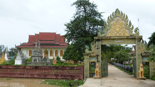 Einer der buddistischen Tempel auf dem Weg
