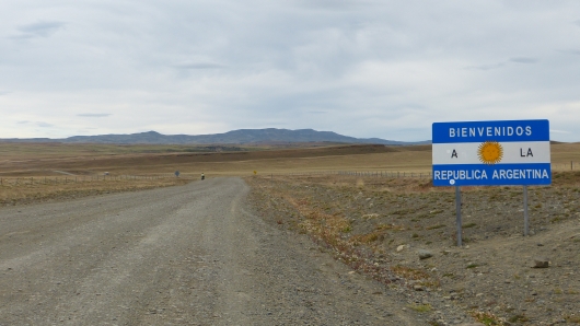 zurück in Argentinien, bis zum Grenzposten warens noch ein paar Kilometer mehr